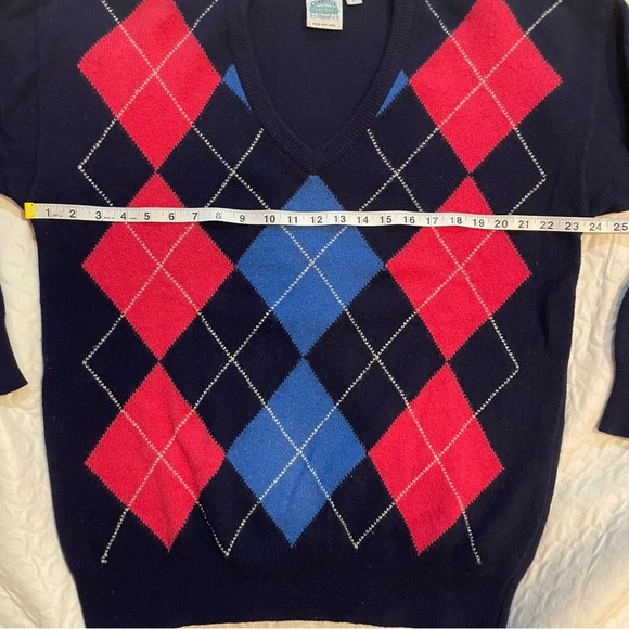 Cambridge Dry Goods 100% Pure New Wool Argyle Diamond Pattern Men’s Large V-Neck - Picture 5 of 6